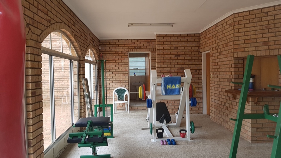5 Bedroom Property for Sale in Sasolburg Rural Free State